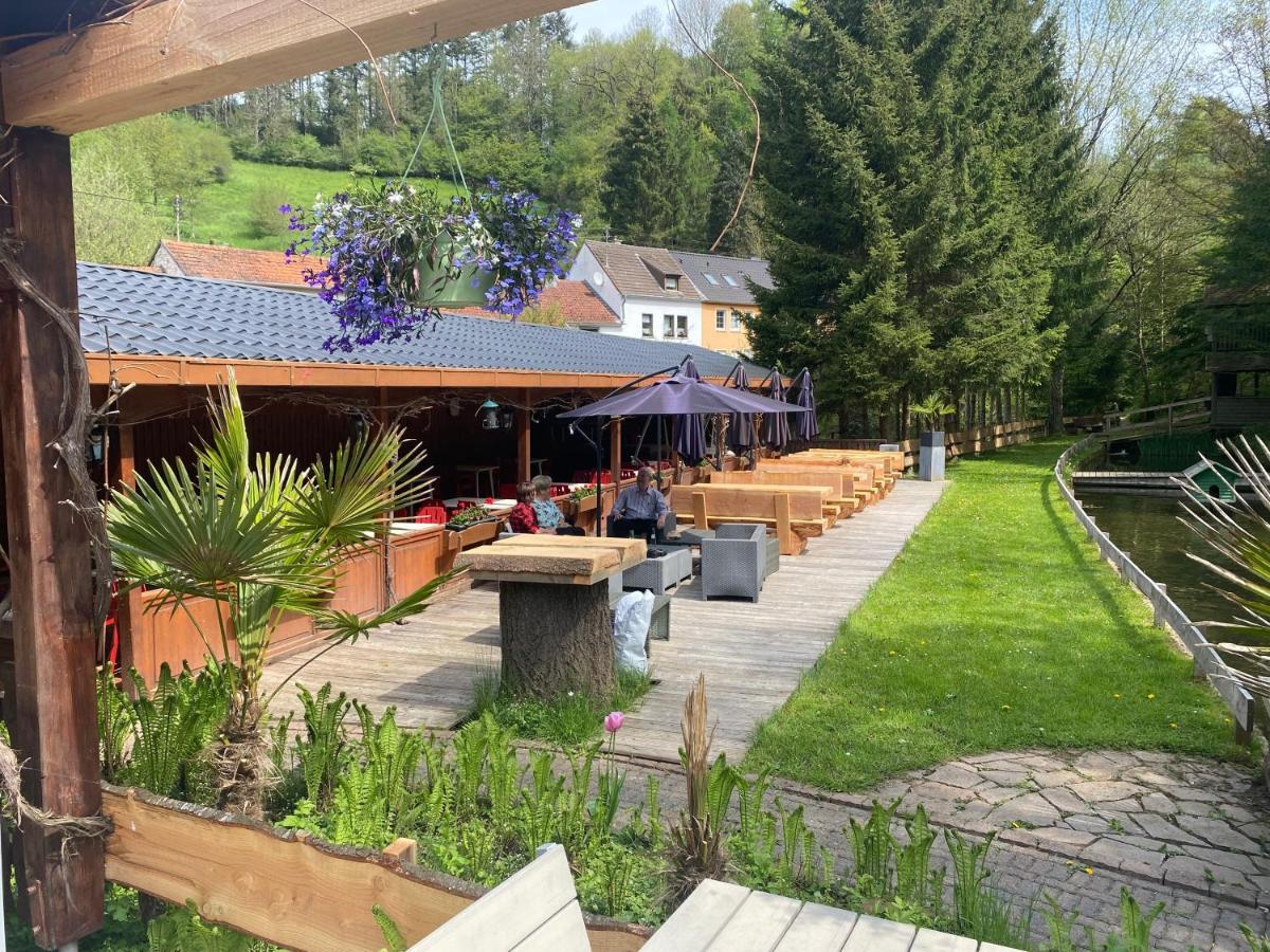 Hotel-Restaurant Theis-Muehle Biersdorf Esterno foto