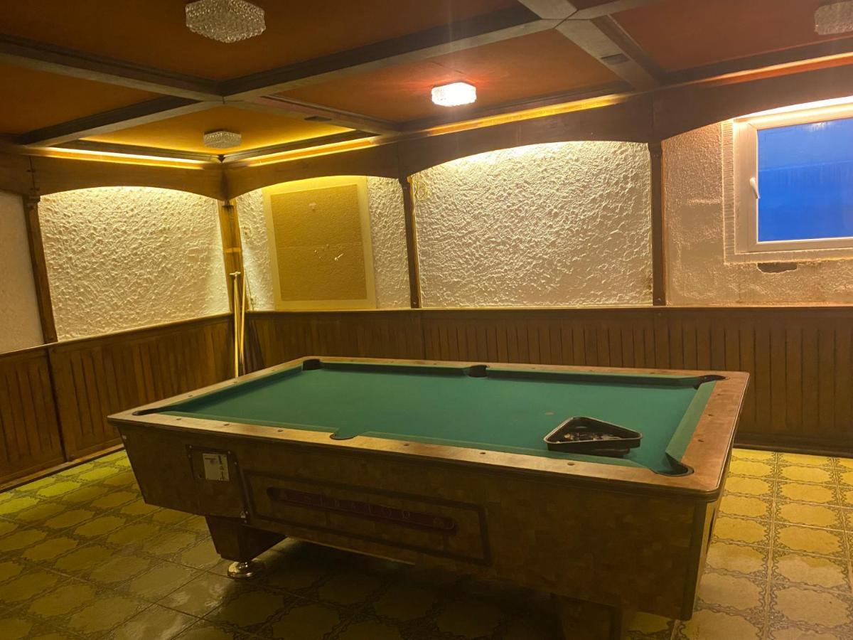 Hotel-Restaurant Theis-Muehle Biersdorf Esterno foto